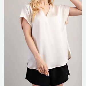 Nicole Miller Cream Cap Sleeve Blouse Relaxed Fit